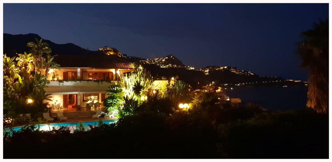 Villa Barbara Giardini Naxos Exterior foto