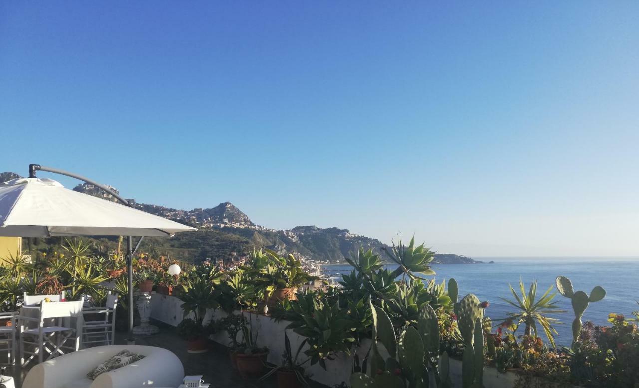 Villa Barbara Giardini Naxos Exterior foto